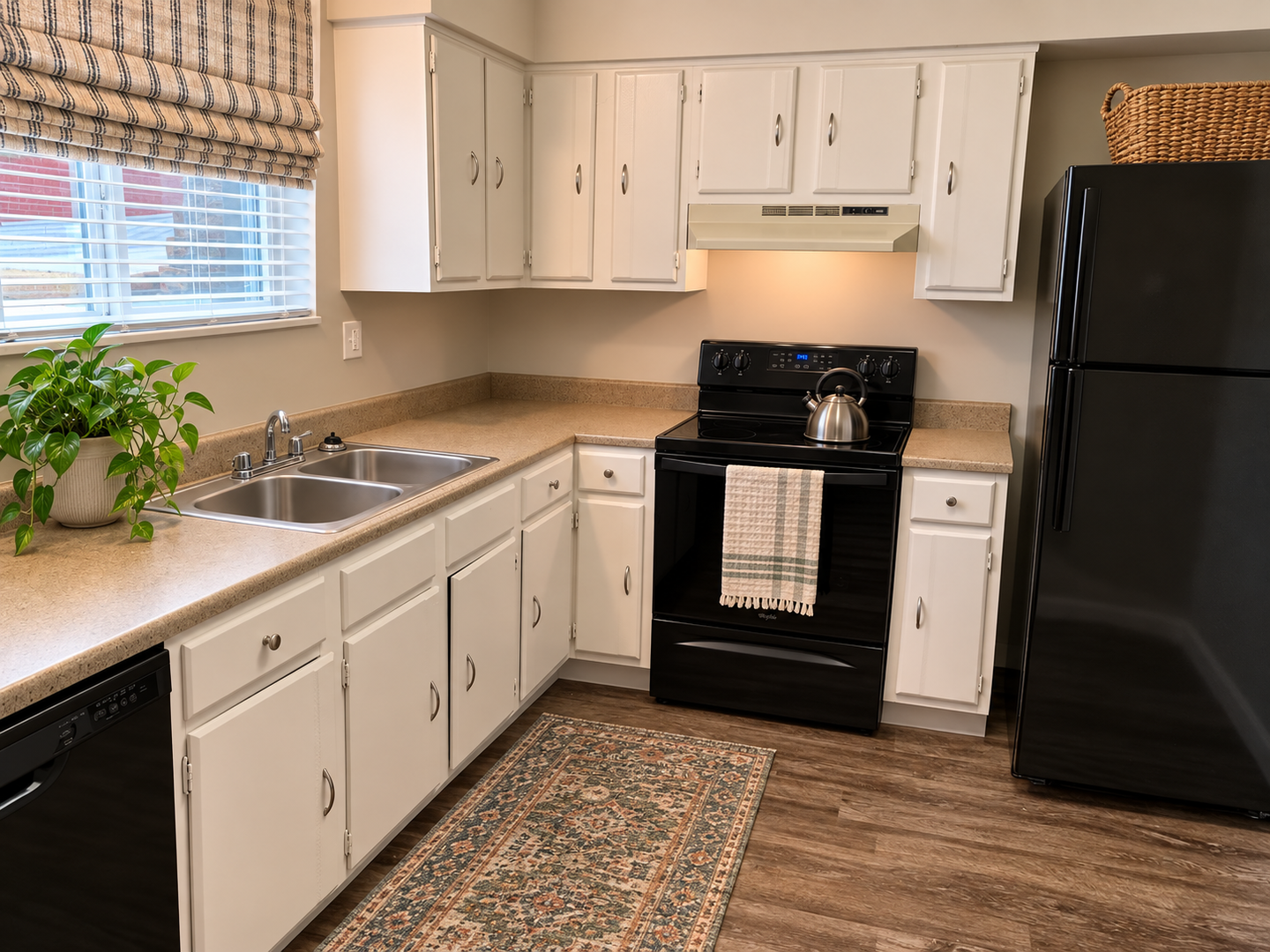 Mission Apartment: 5907 Reeds Rd