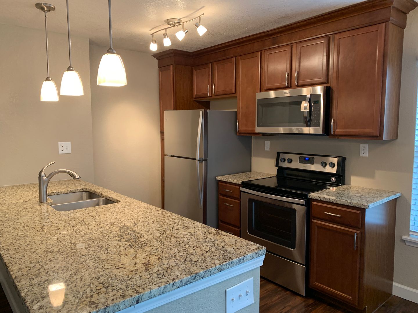 Shawnee Apartment: 11115 W 64th Terrace