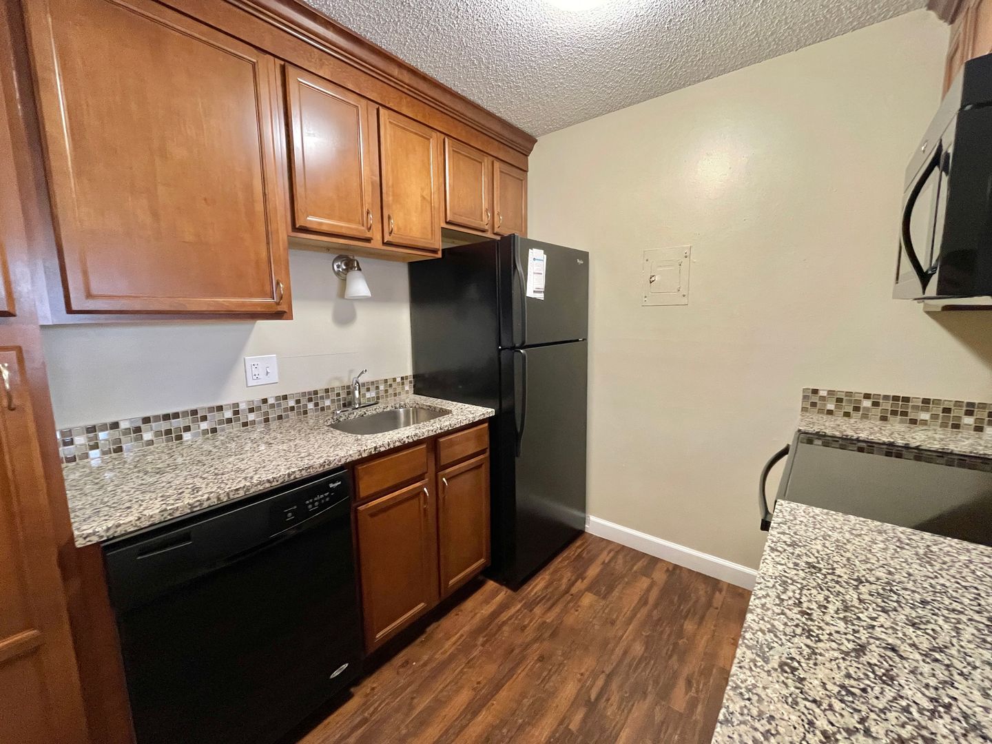 Merriam Apartment: 6216 Slater