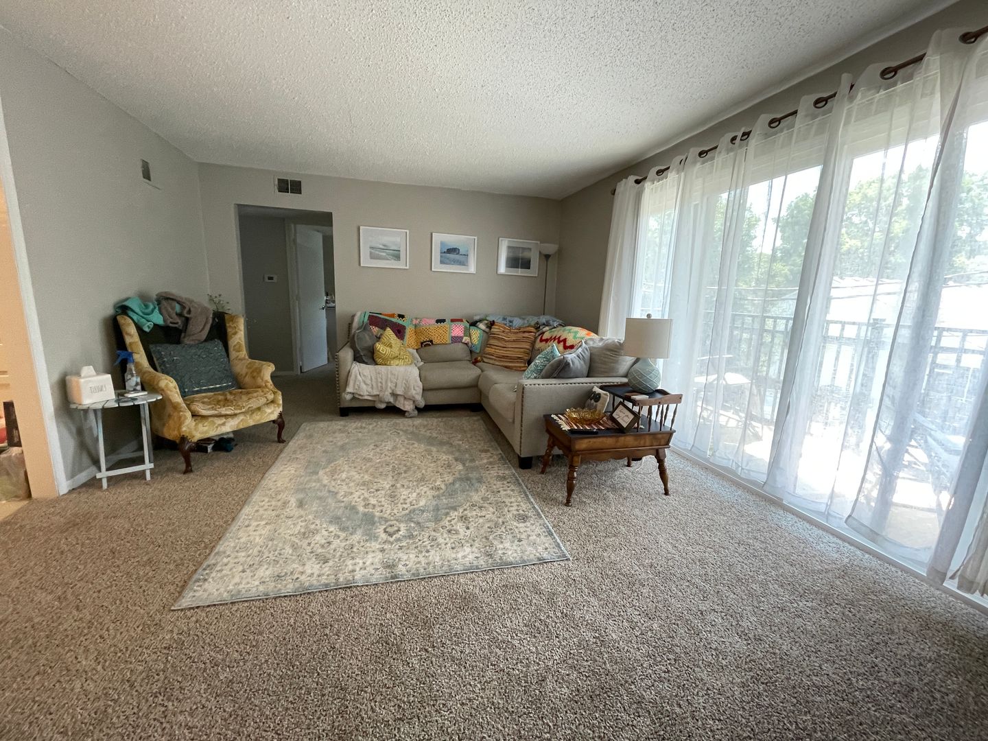 Mission Apartment: 5708 Outlook