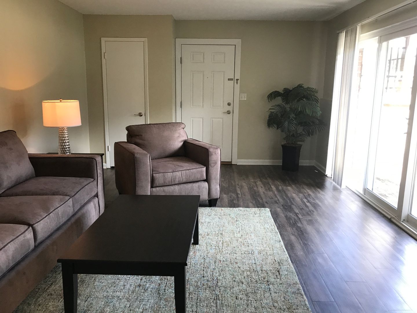Mission Apartment: 5920 Reeds Rd