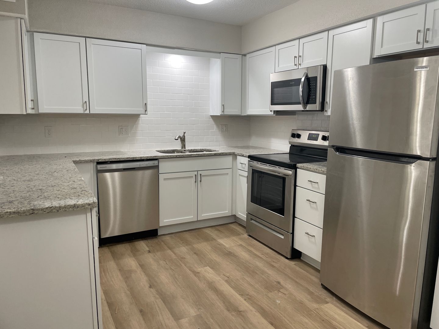 Mission Apartment: 5920 Reeds Rd