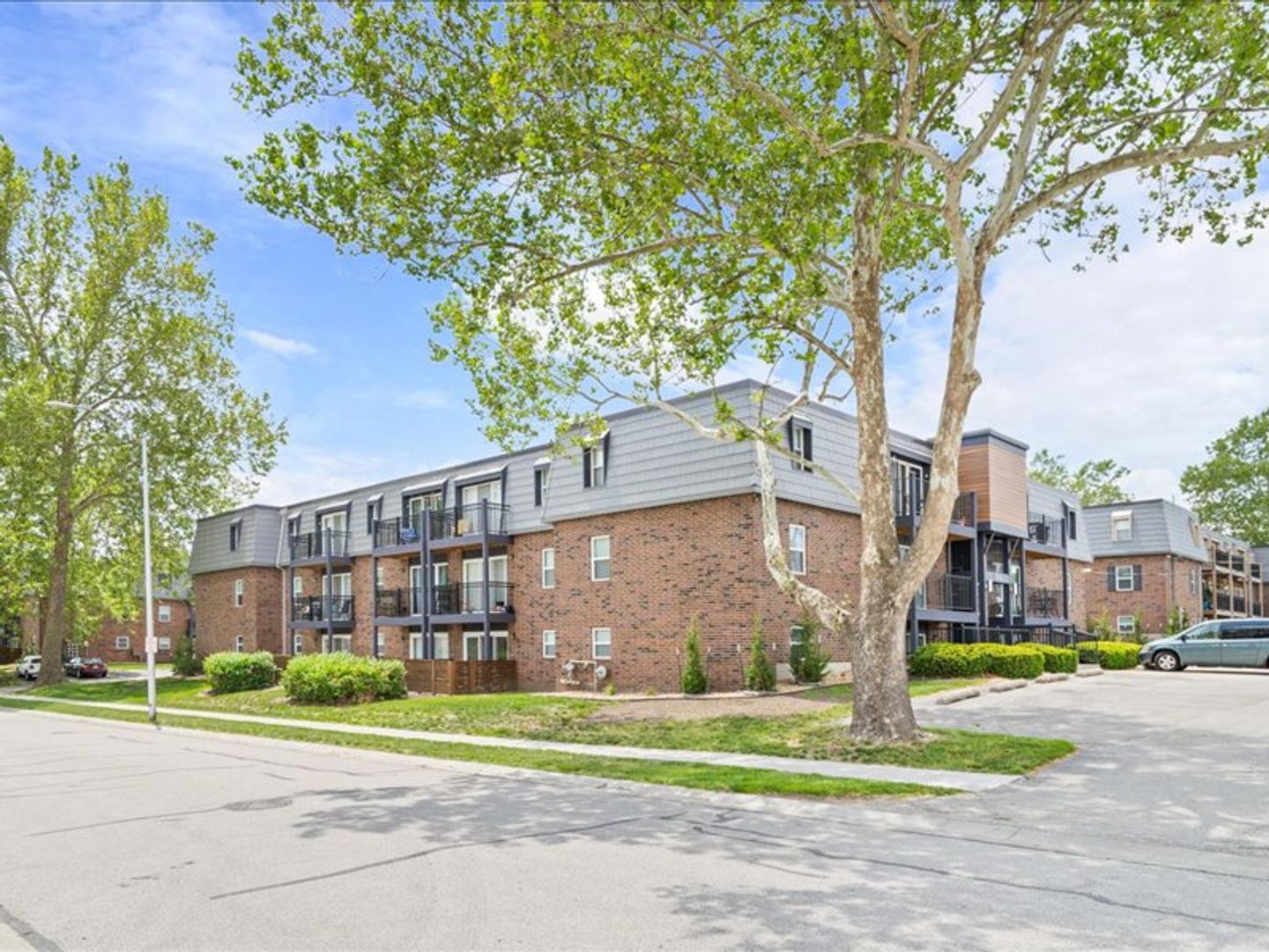 Mission Apartment: 5945 Woodson Rd.