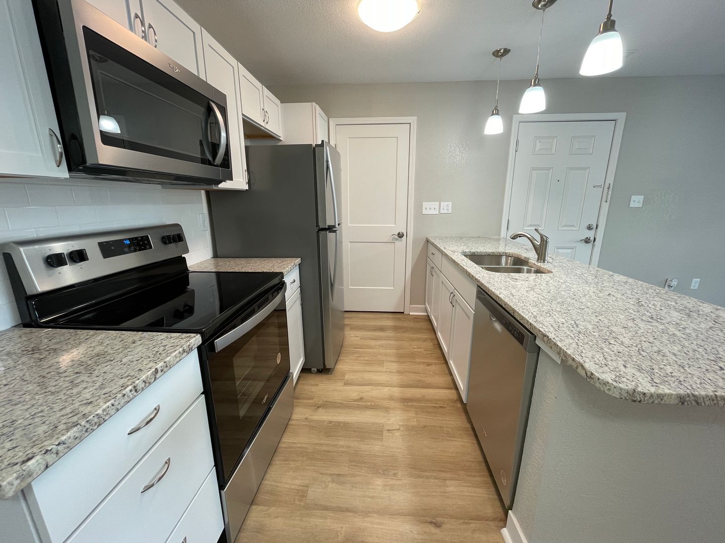 Shawnee Apartment: 11115 W 64th Terrace