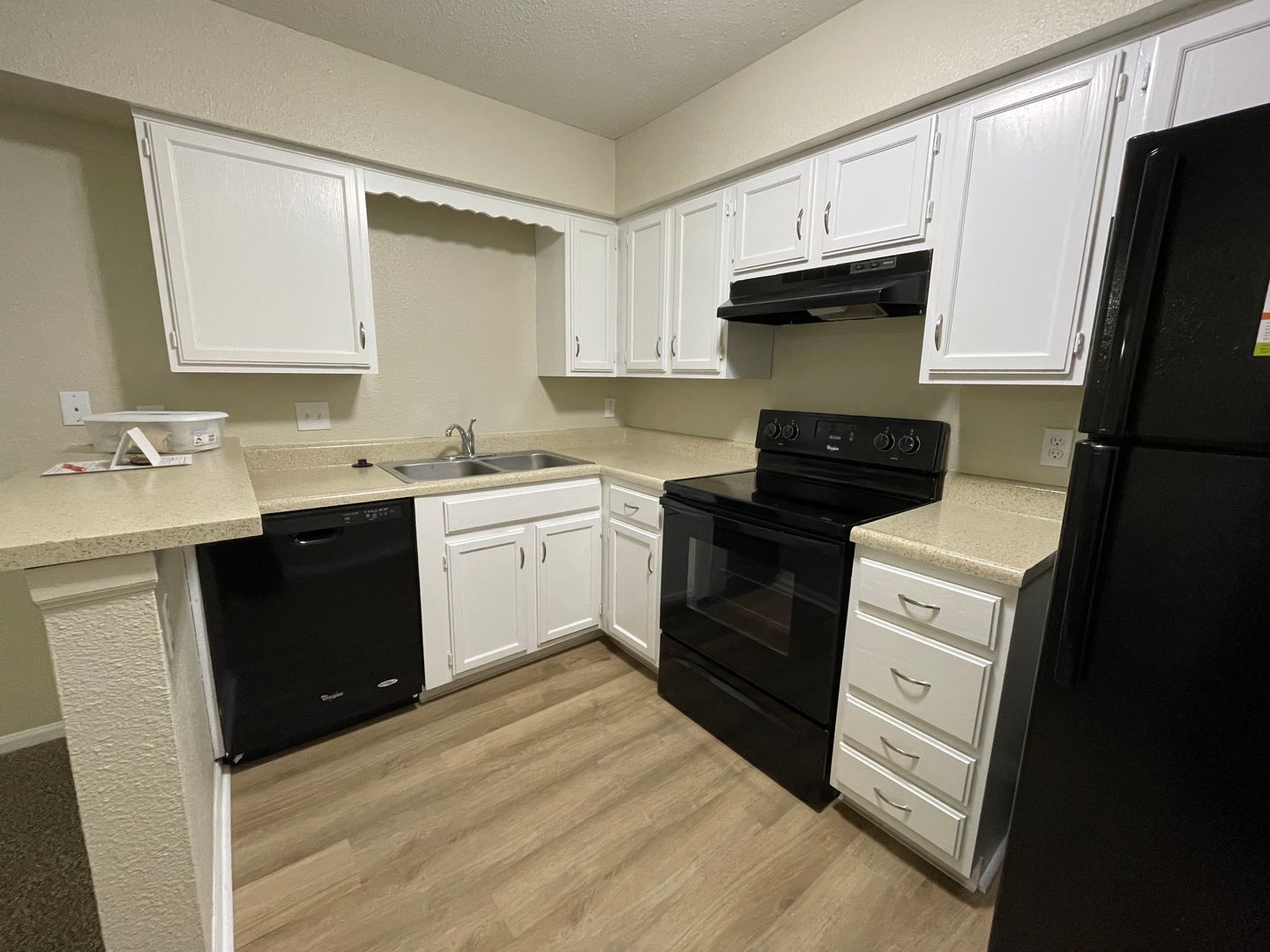 Mission Apartment: 5708 Outlook