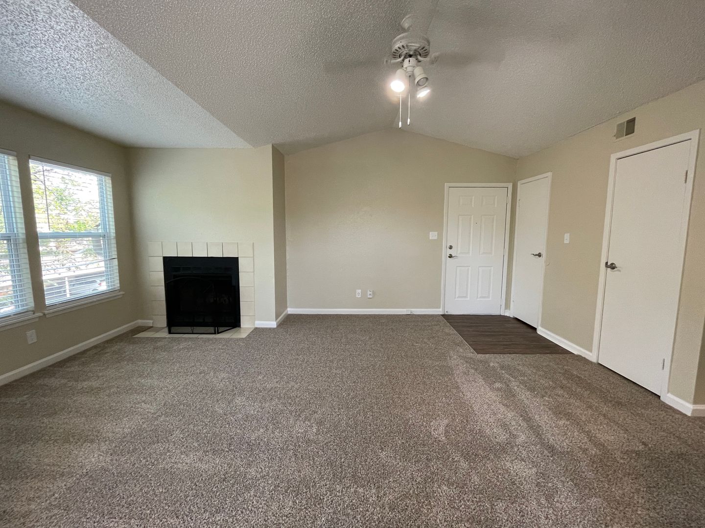 Shawnee Apartment: 11115 W 64th Terrace