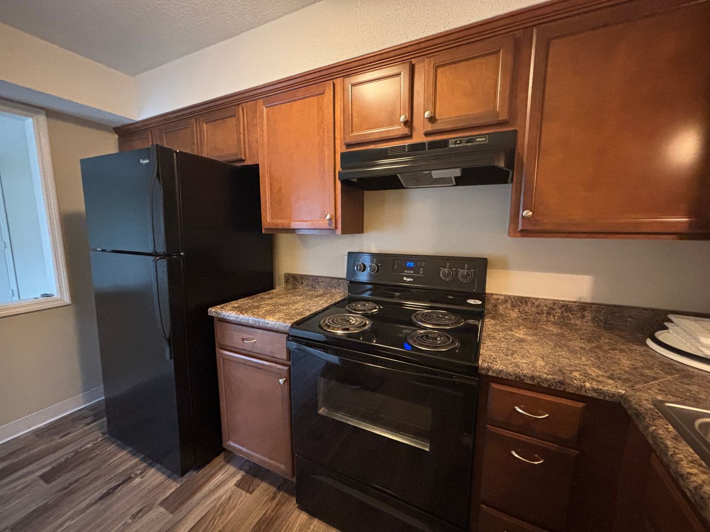 Mission Apartment: 5932 Outlook