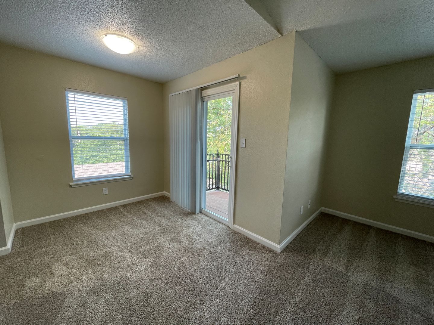 Shawnee Apartment: 11115 W 64th Terrace