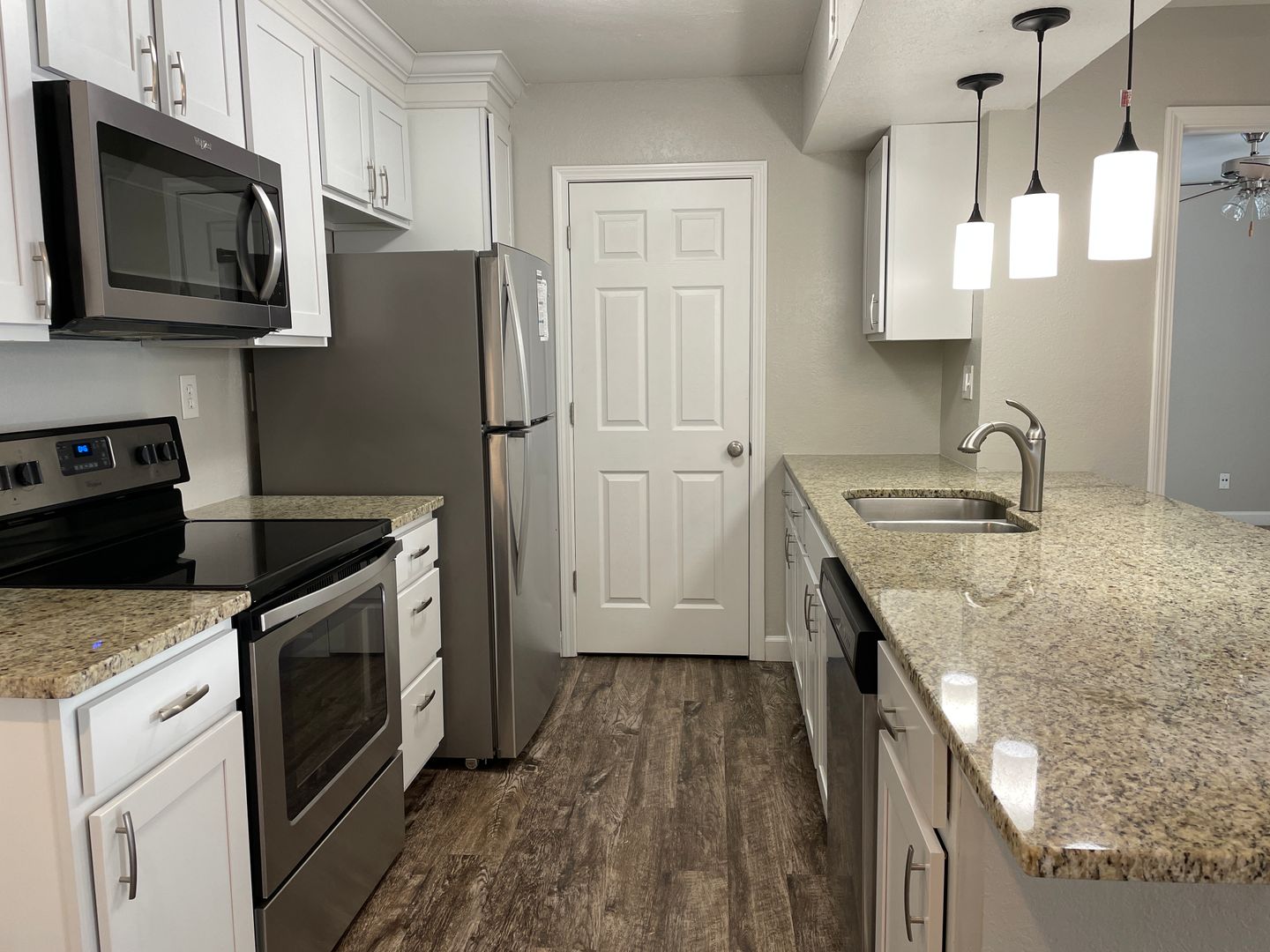 Shawnee Apartment: 11115 W 64th Terrace