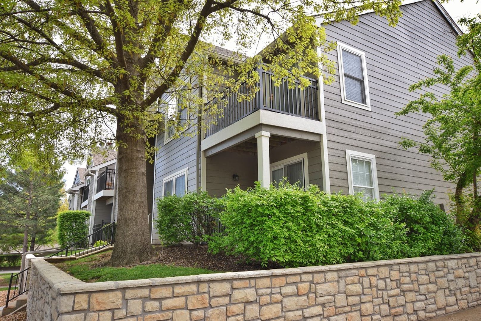 Shawnee Apartment: 11115 W 64th Terrace