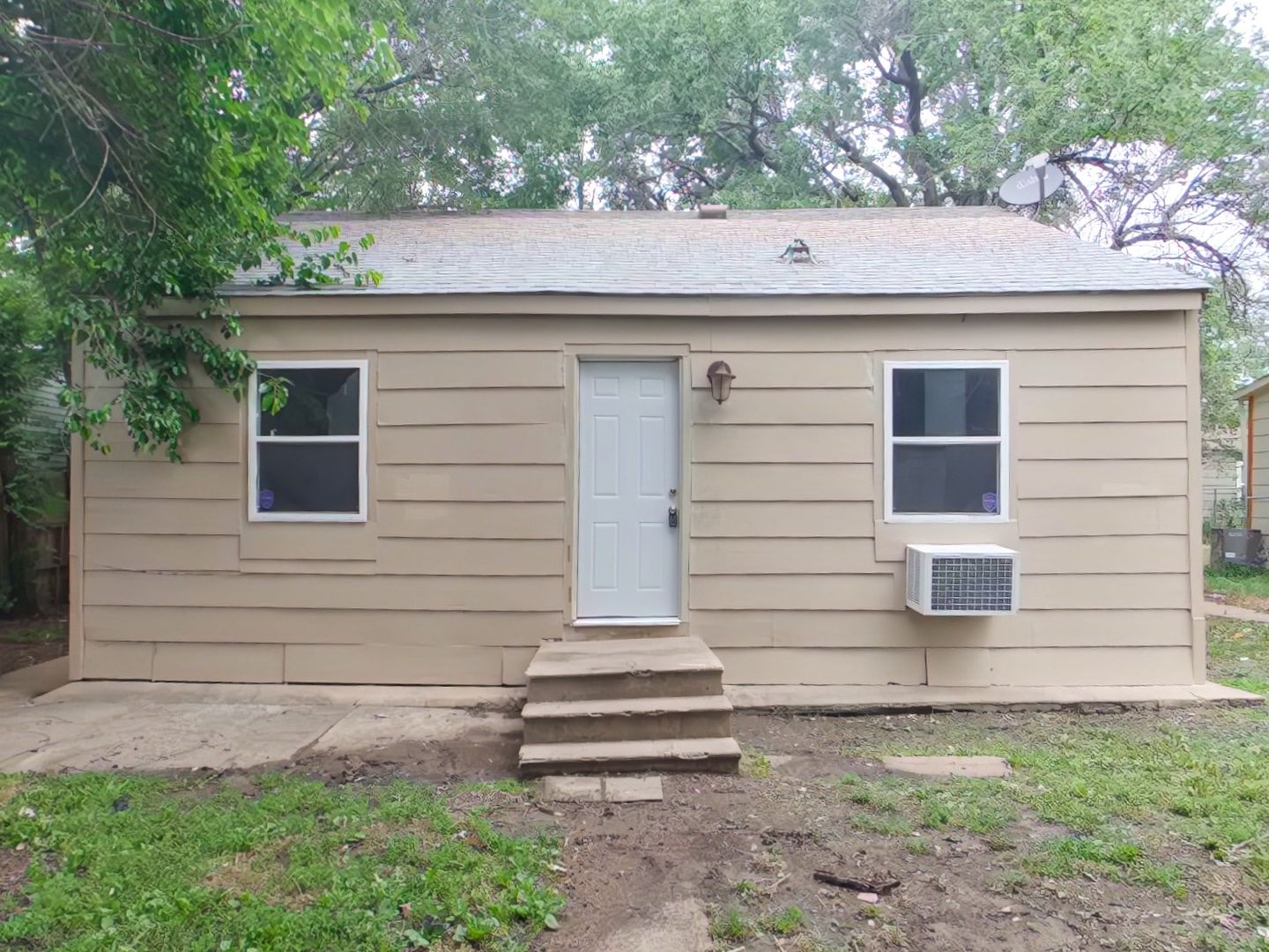 Wichita House: 3185 S Davidson St