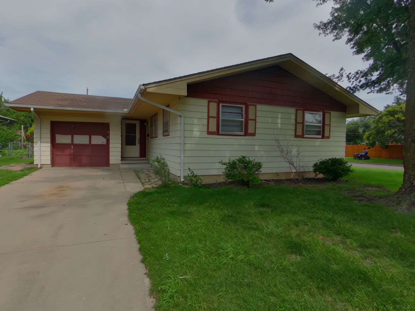 Wichita House: 3456 S Everett