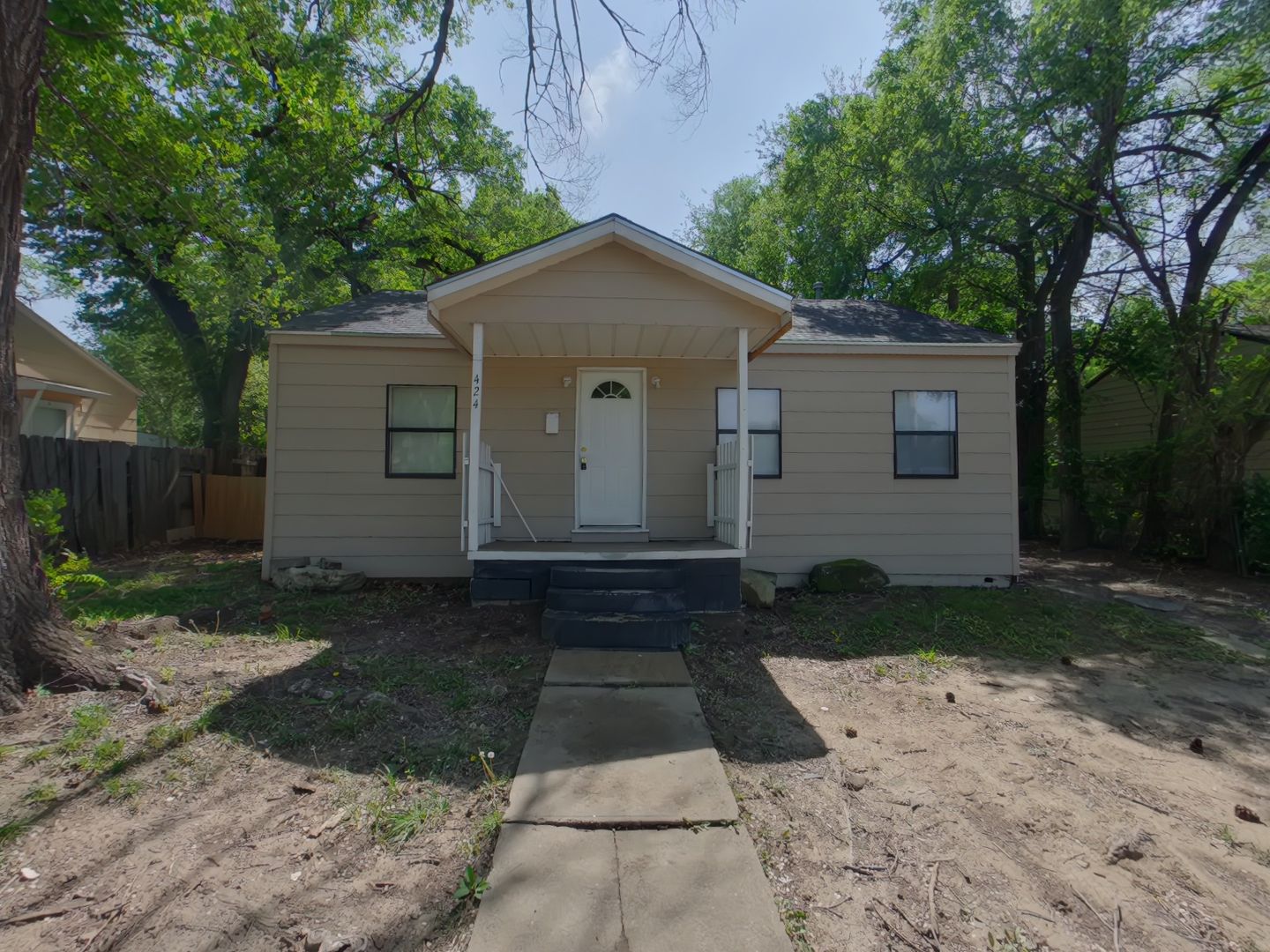 Wichita House: 4243 E Whitney Ln