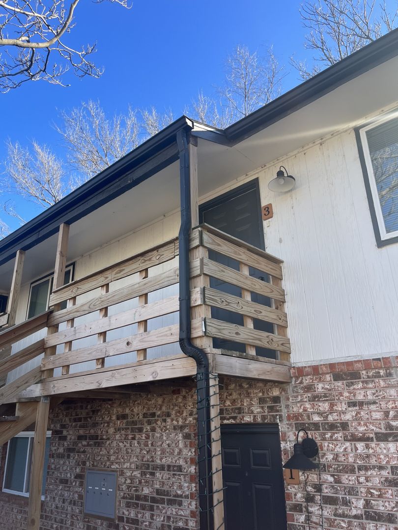 Wichita Apartment: 1346 North Fairview Avenue