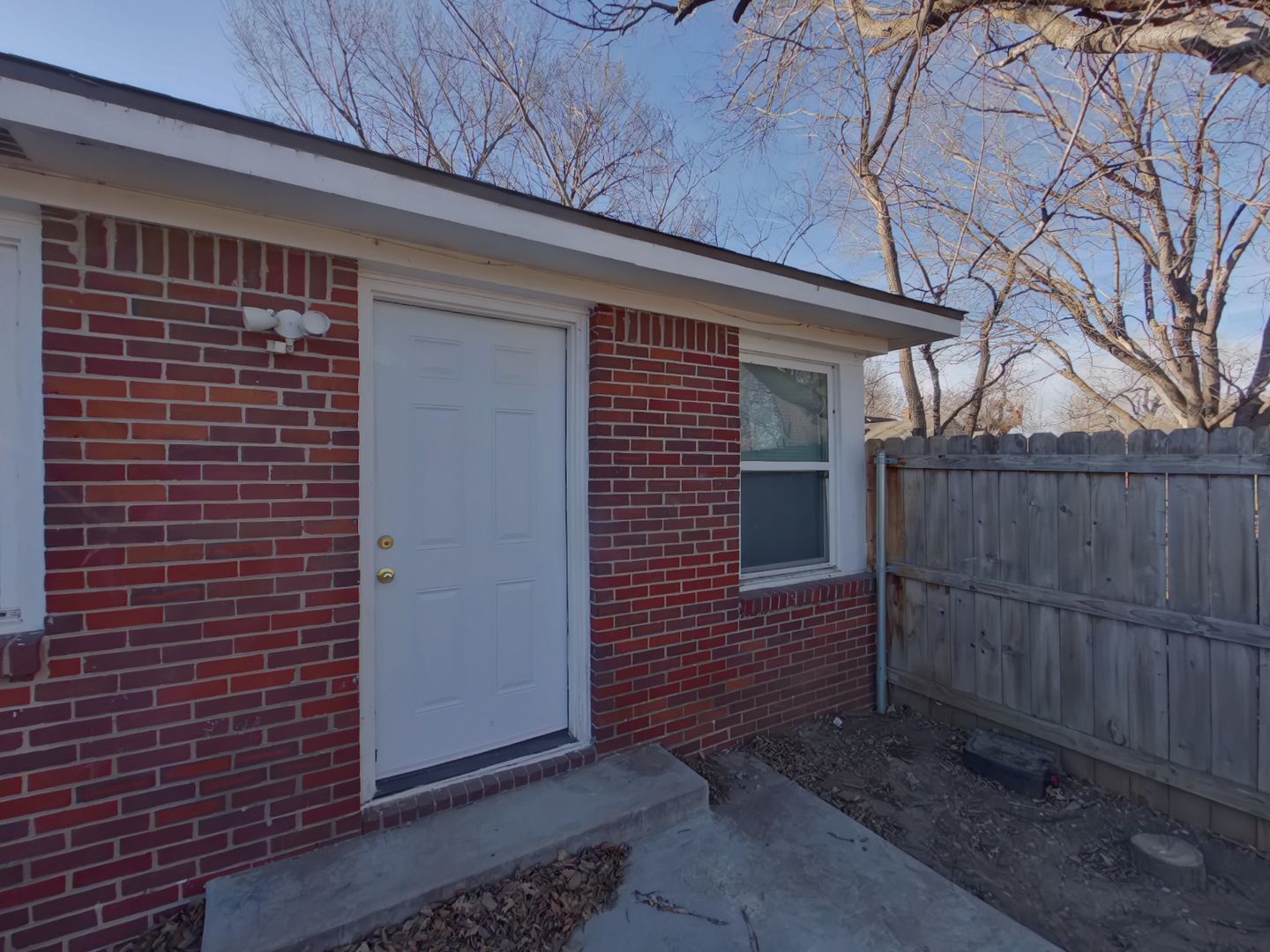Wichita Apartment: 1908 N Heiserman