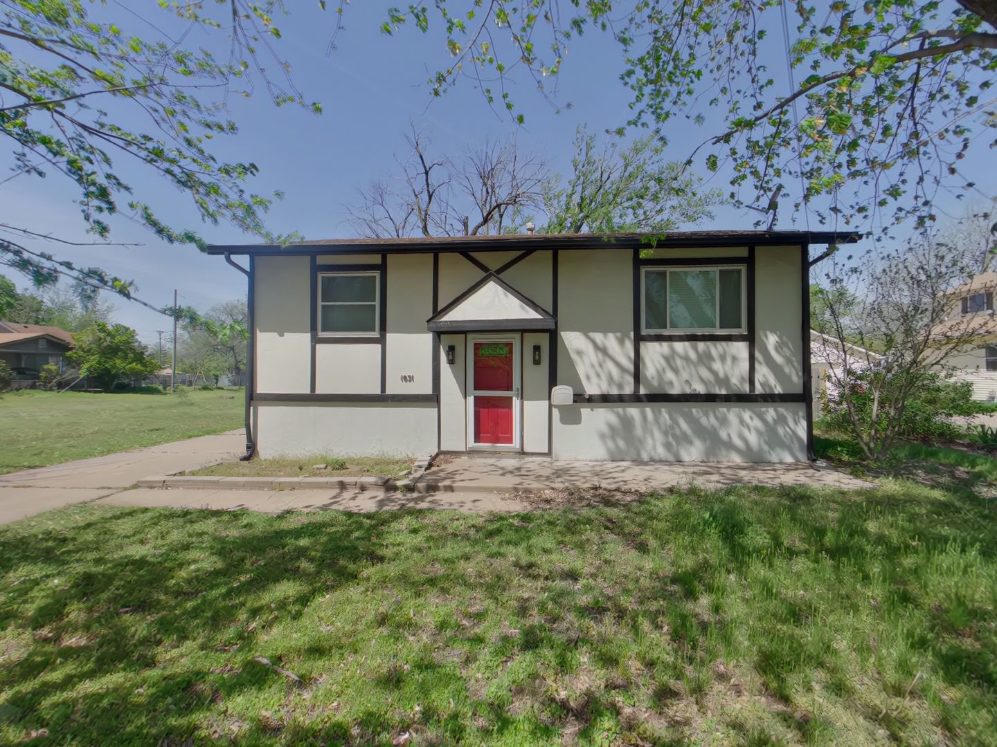 Wichita House: 1031 N Edwards Ave