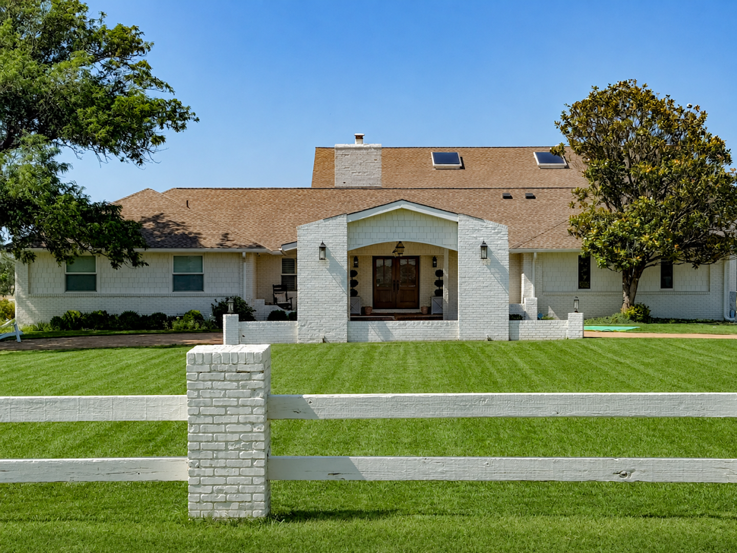 Andover House: 508 W Harry