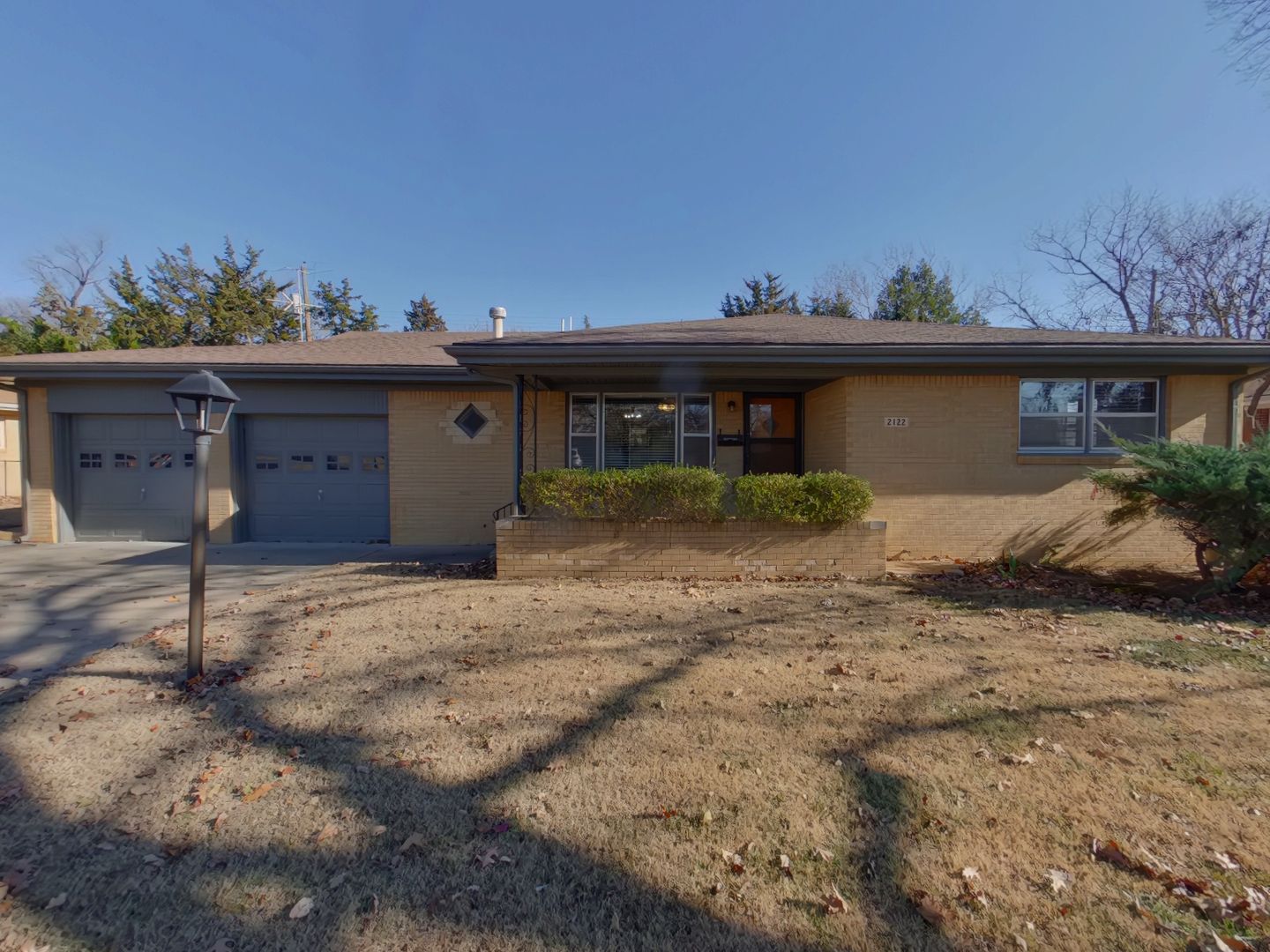 Wichita House: 2122 S Chautauqua