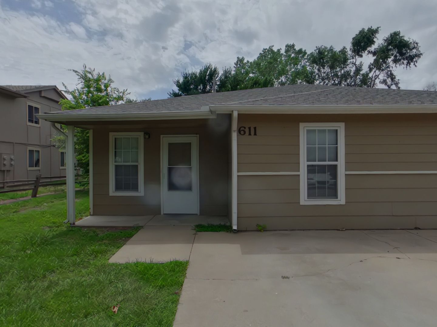 Wichita House: 611 S Mt Carmel St