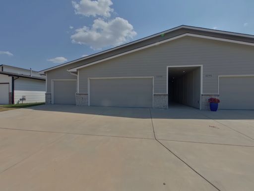5293 N Toben Ct – photo 1