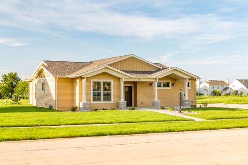 2112 Pebble Point – photo 1