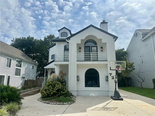 728 Surfside Ave