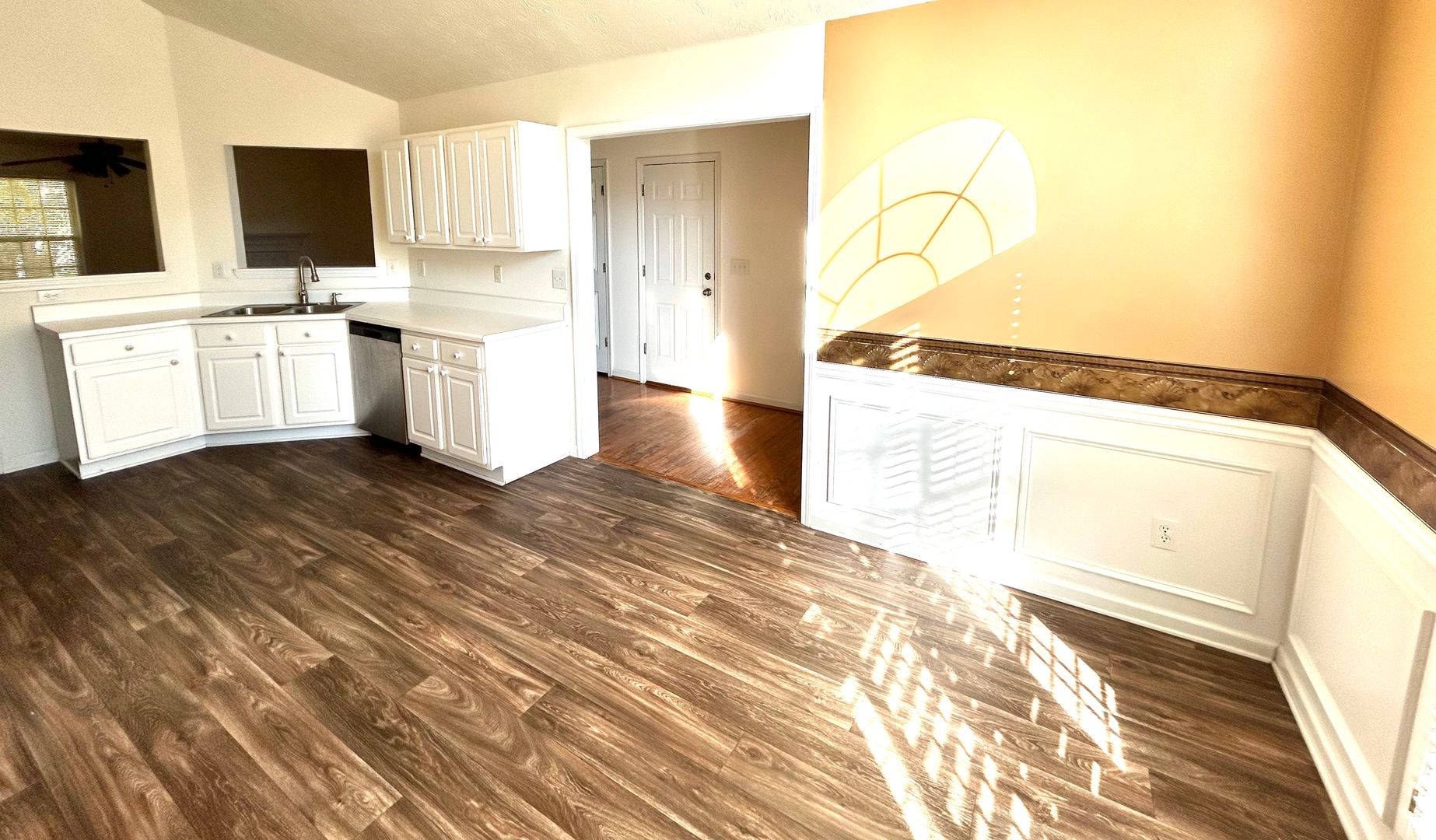 1142 Wicker Oak Dr., Lawrenceville, GA 30043