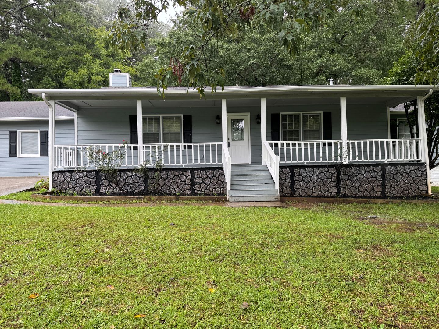 Stockbridge House: 155 Davis Rd.