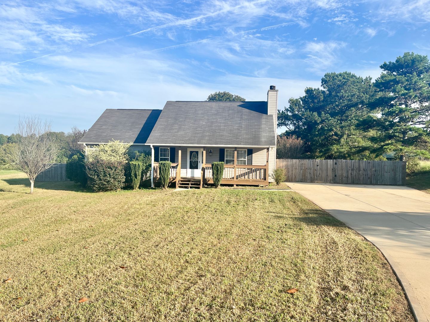 Commerce House: 233 Hawks Nest Road