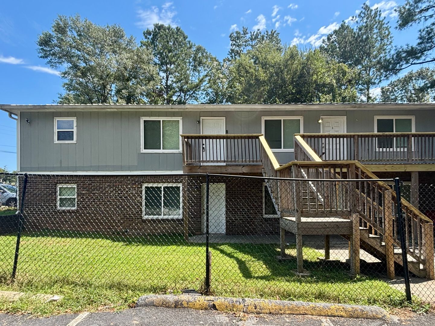 Austell Apartment: 6077 Pine Street
