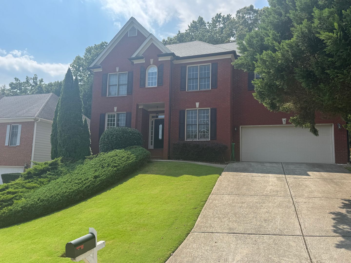 Suwanee House: 3010 Ridge Oak Dr.