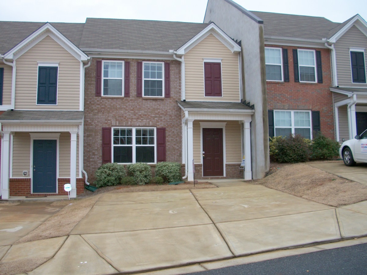 Lawrenceville House: 1453 Little Creek Dr