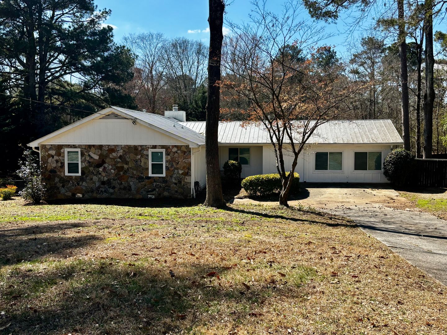 Alpharetta House: 125 Lantern Ridge Dr