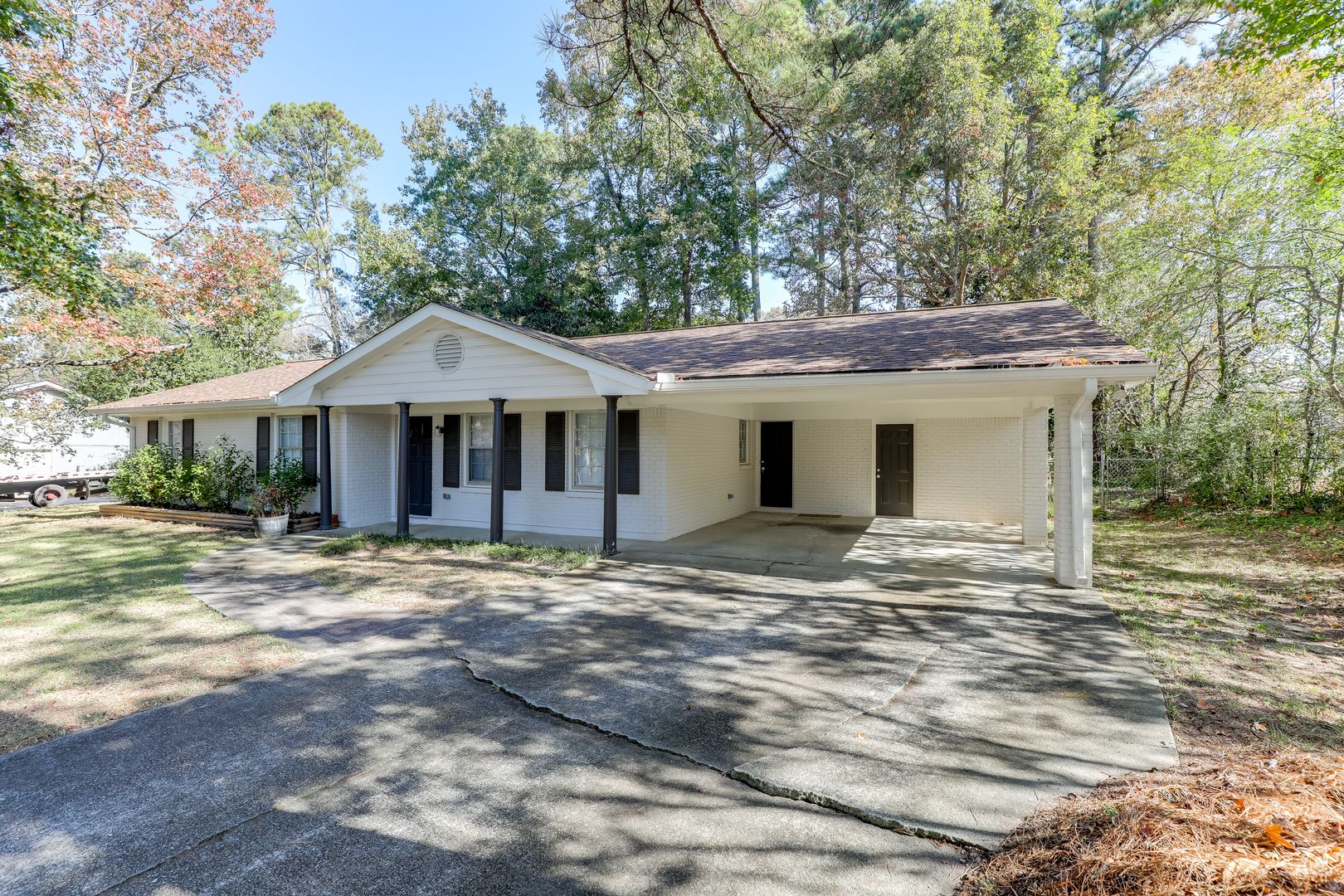 Lawrenceville House: 1755 Strawvalley Rd