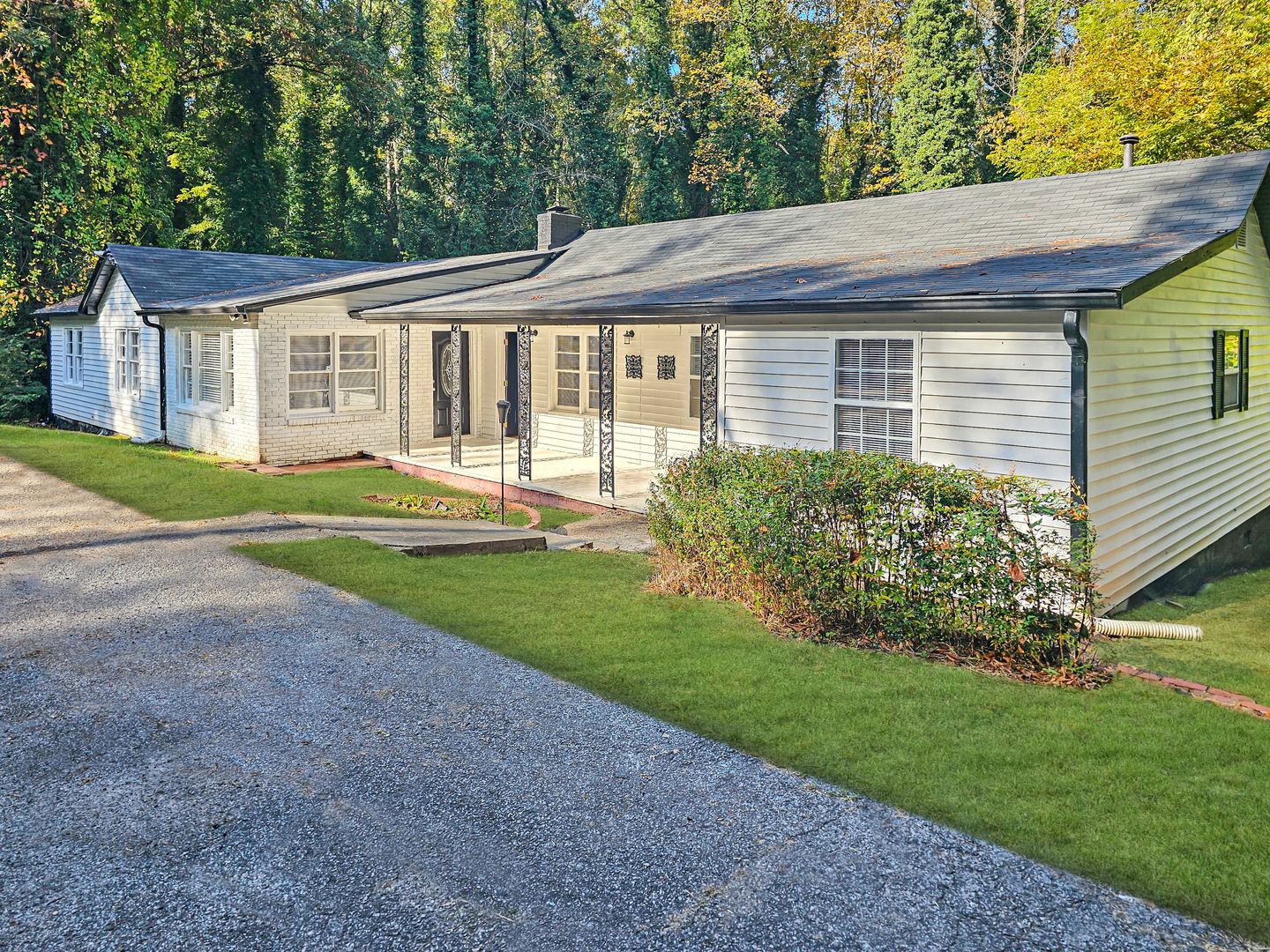 Atlanta House: 1527 Willis Mill Rd SW