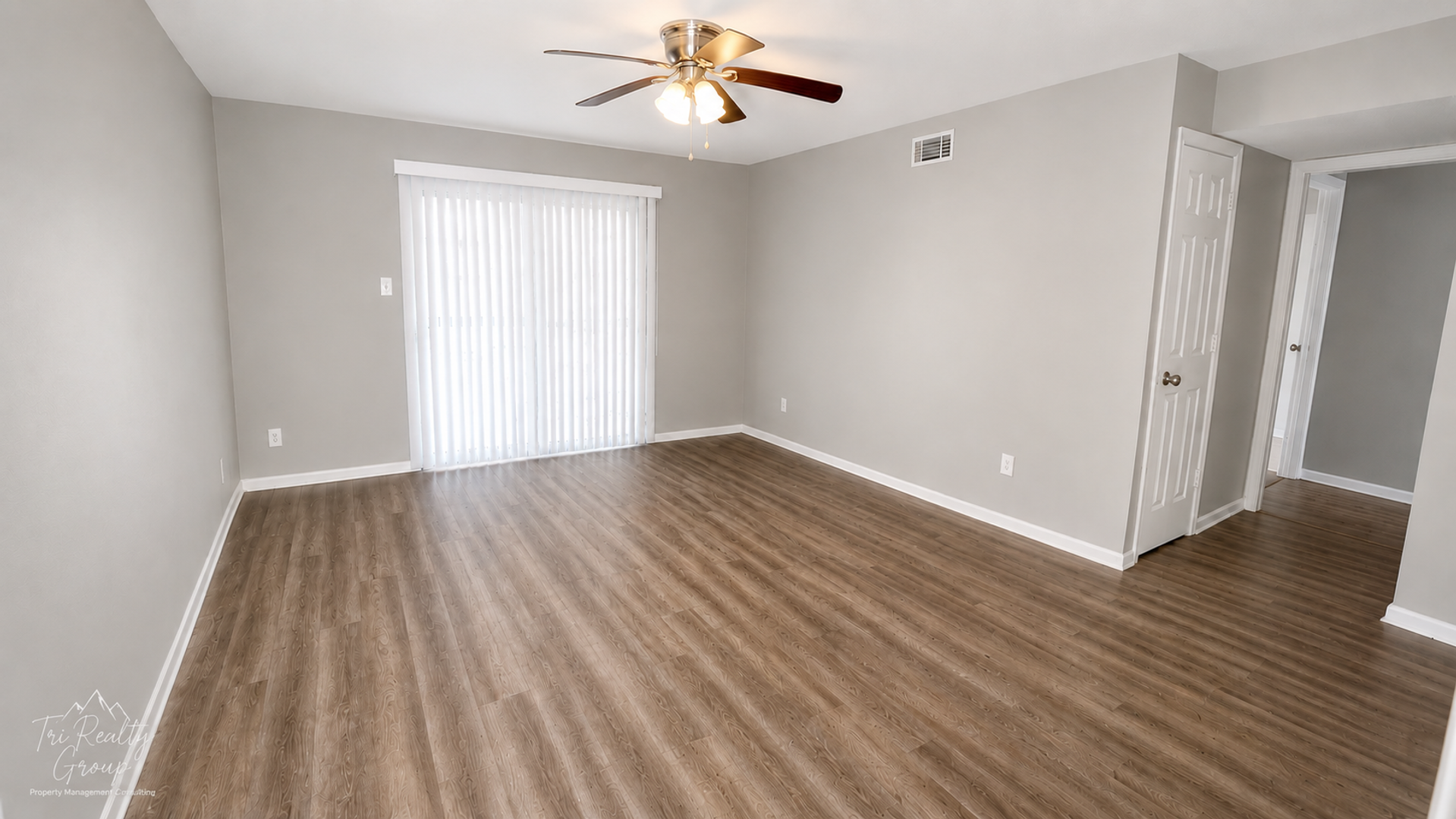 Texarkana Apartment: 1400 E. 35th St.