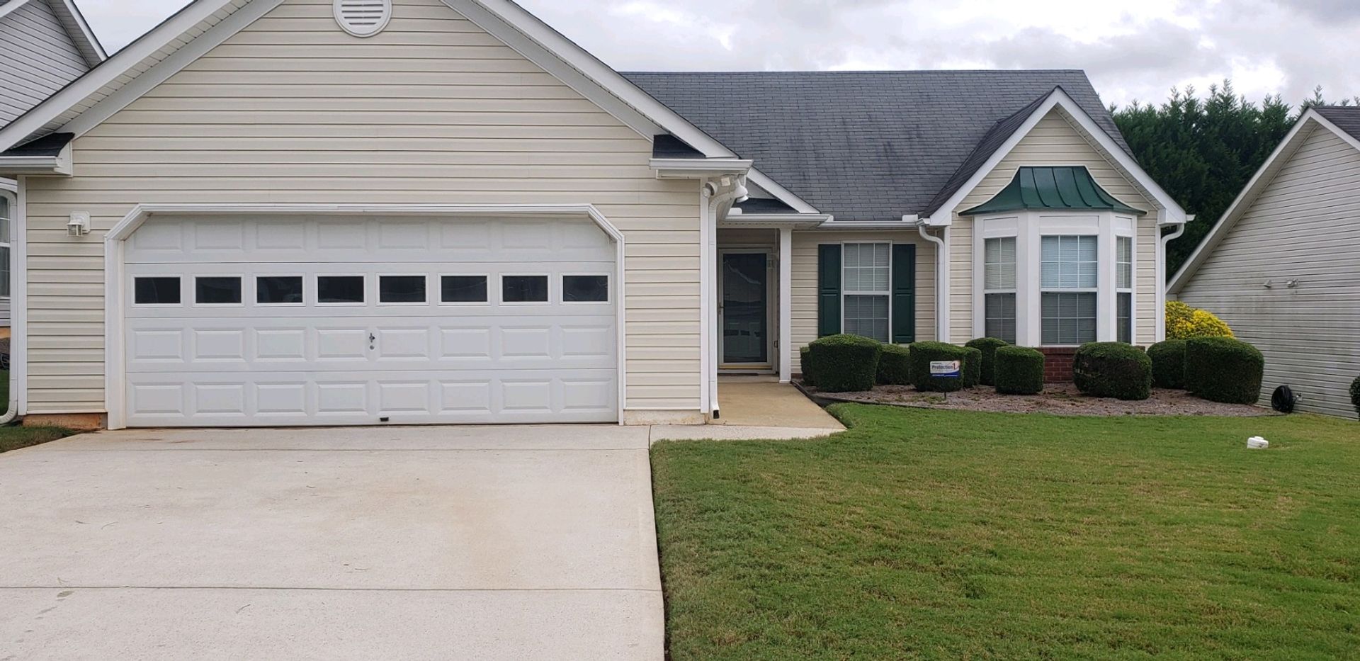 Lithonia House: 2500 Hillvale Circle