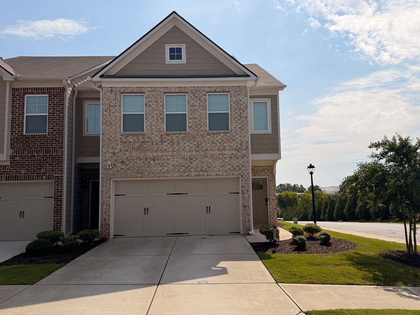 Lithonia House: 2221 Flying Spur Dr