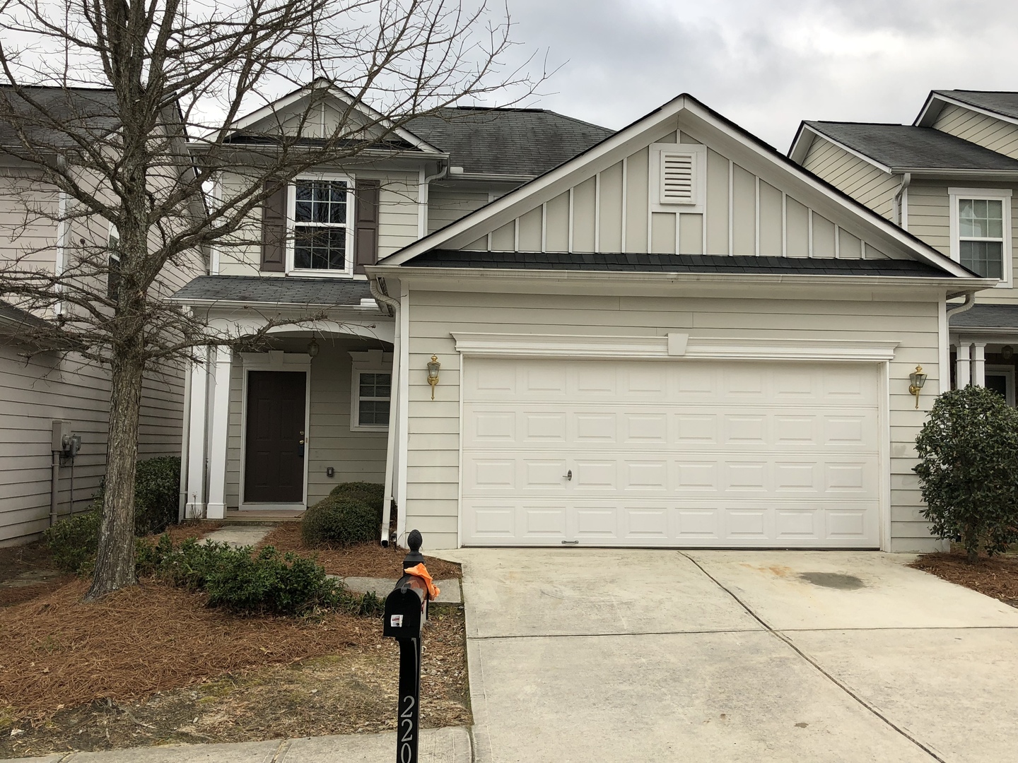 Conyers House: 2204 Palomino Ln