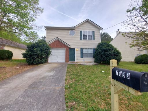 Beautiful 3BR/2.5BA Home in Scenic Lake Community Lithonia, GA