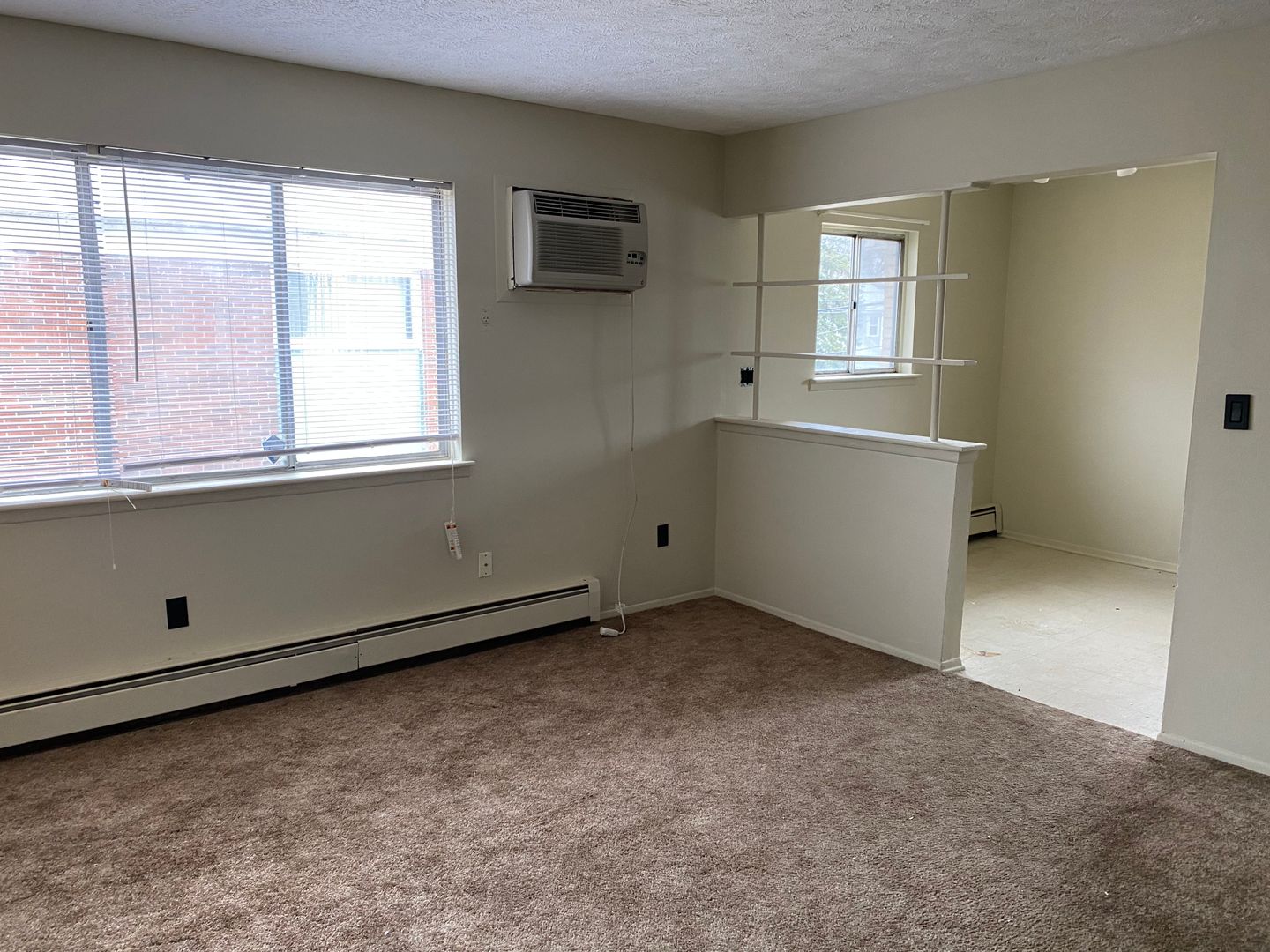 Lansing Apartment: 821, 829, 837, 901, 905 E. Shiawassee Street
