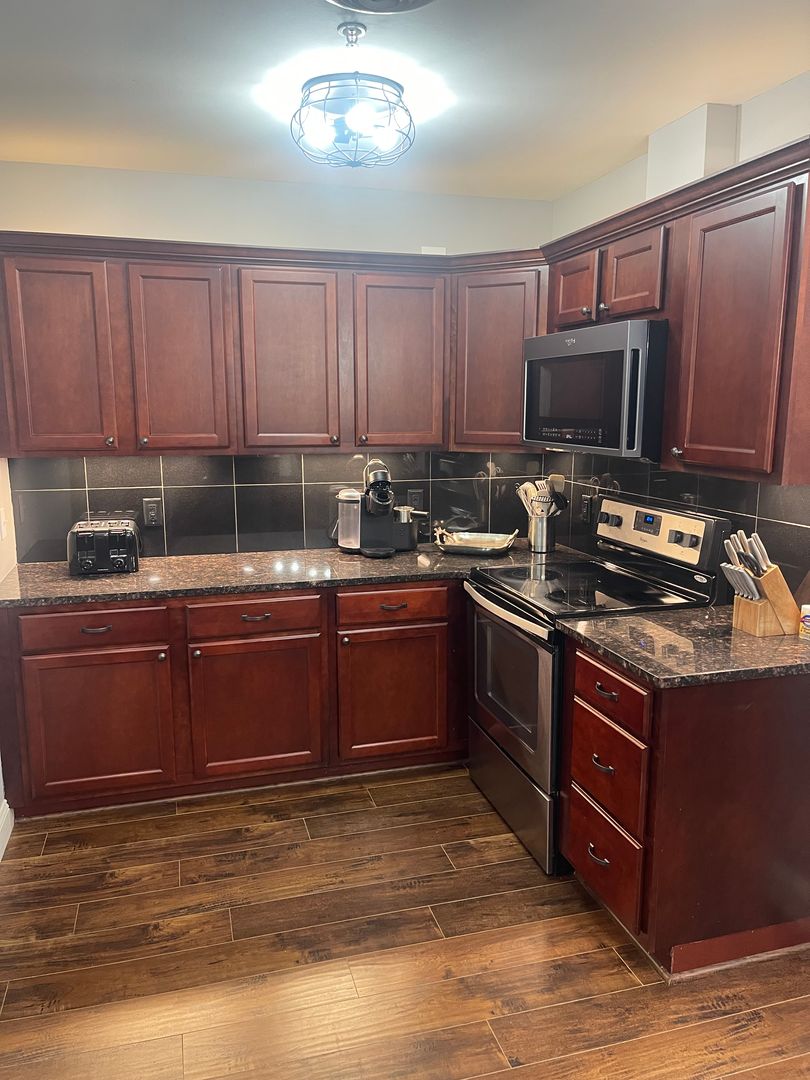 Clarksburg Apartment: 207 W Pike St