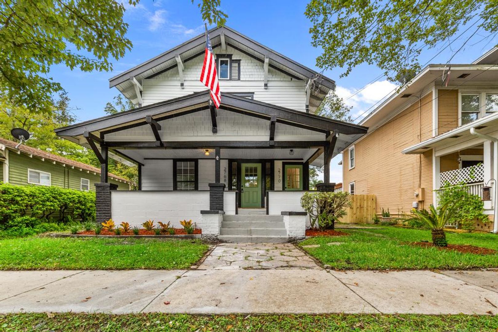 Jacksonville Apartment: 2768-2770 College St