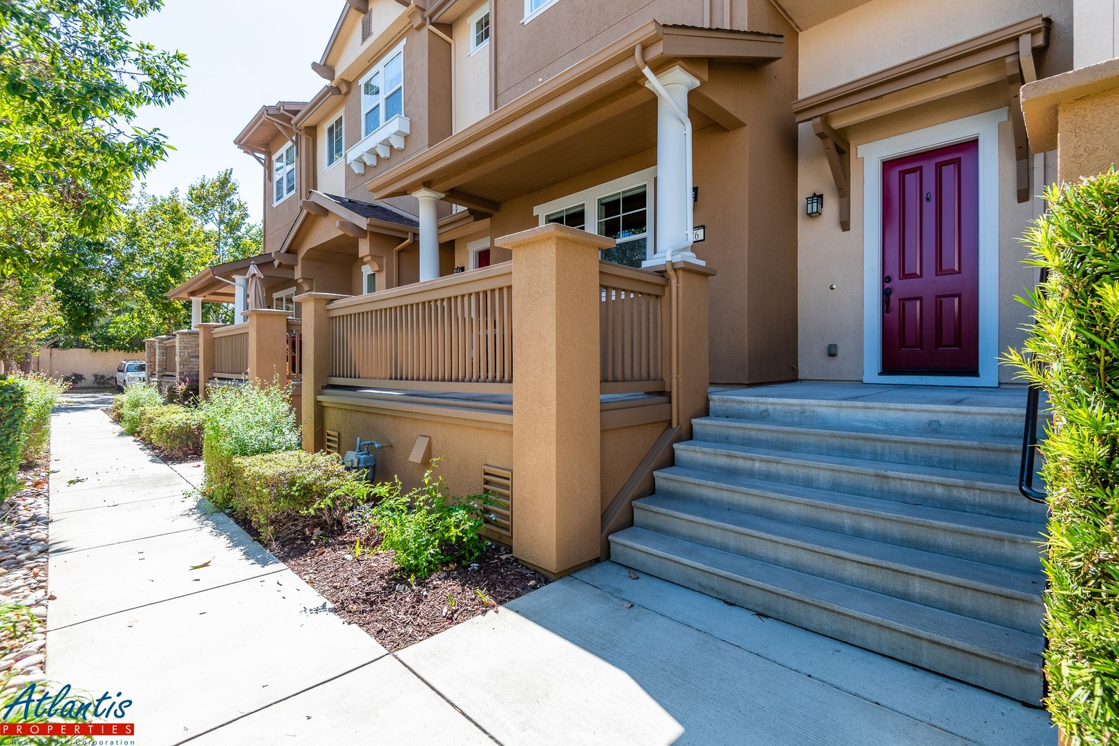 Campbell Townhome: 176 Salmar Terrace