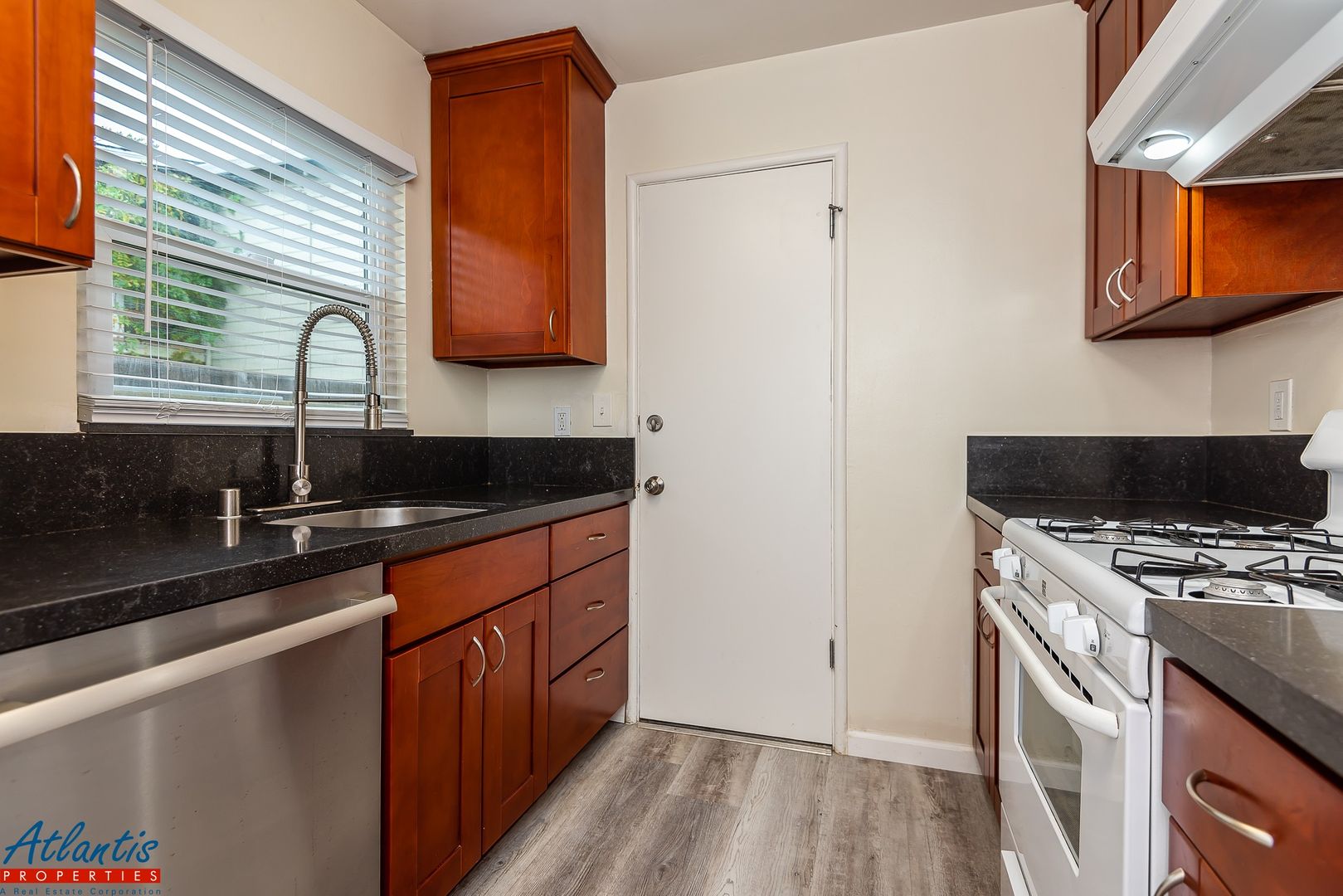 Redwood City Apartment: 507/509/511 Madison Ave