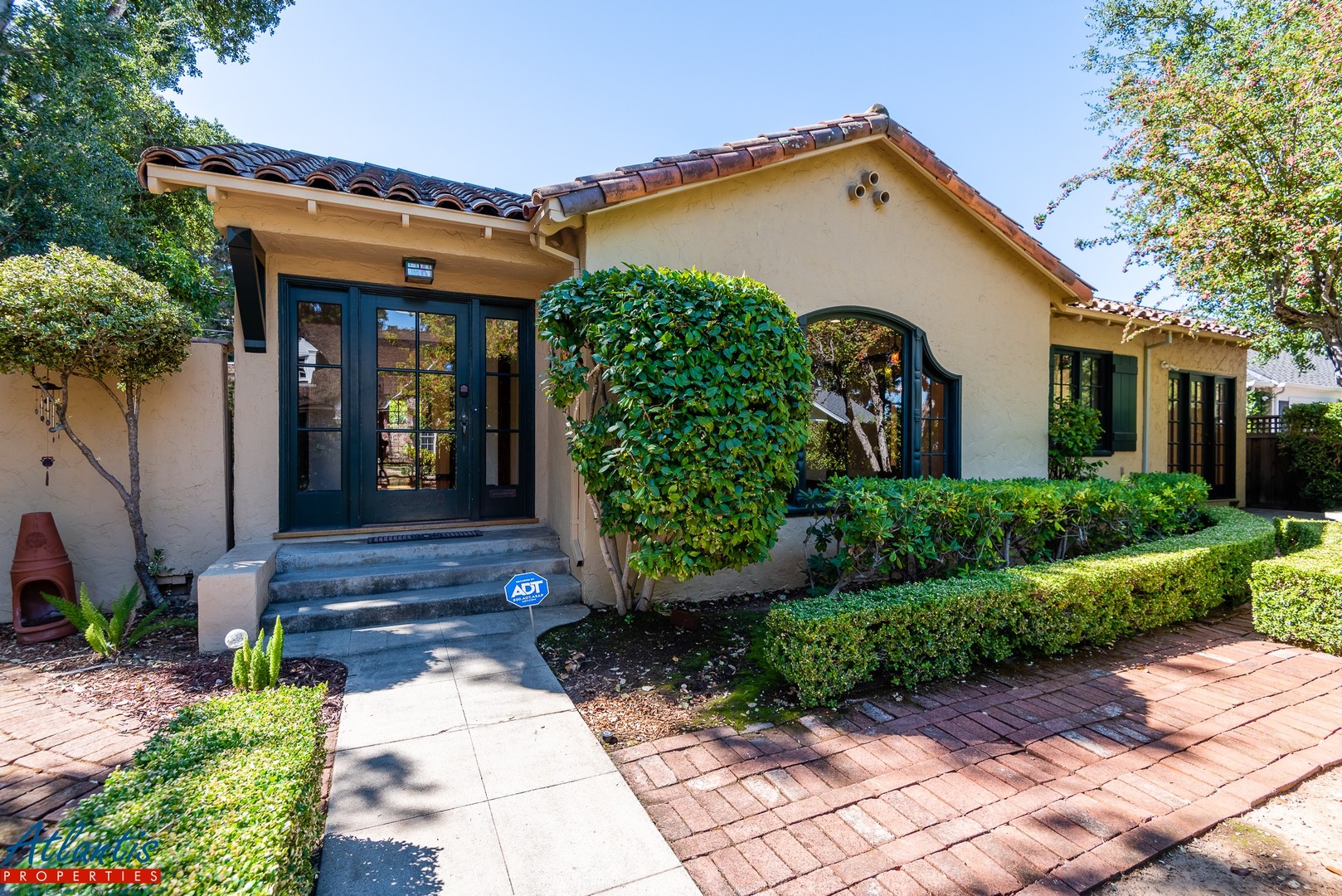 Saratoga House: 20290 Orchard Road