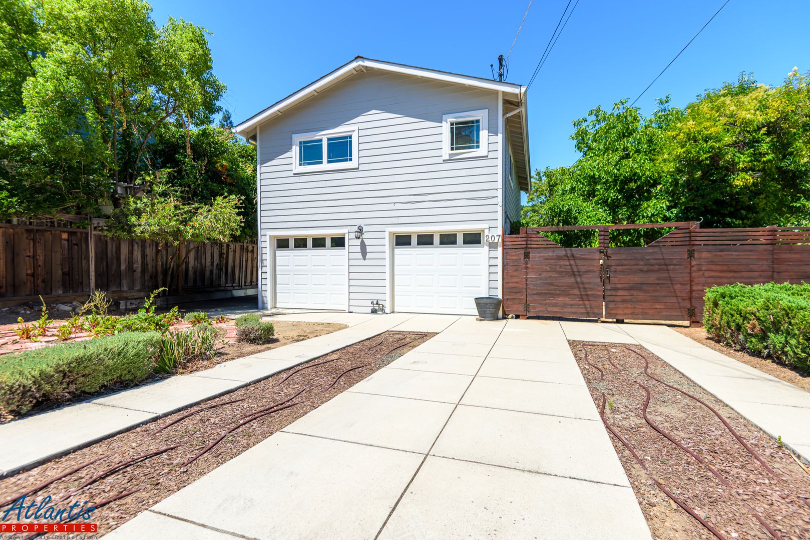 Los Gatos House: 207 Harding Ave