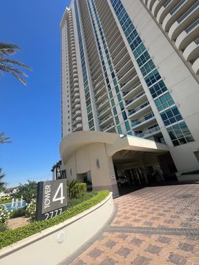 Turnberry Place - 2 Bedroom 2.5 bath - Available 7/31/2026 – photo 1