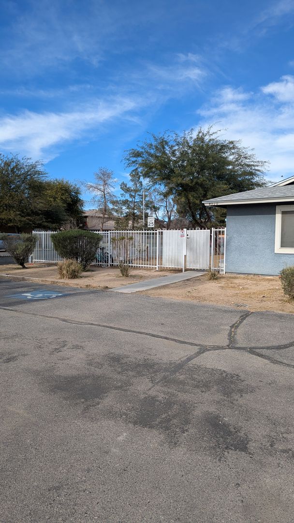 Las Vegas Apartment: 4910 Owens Ave