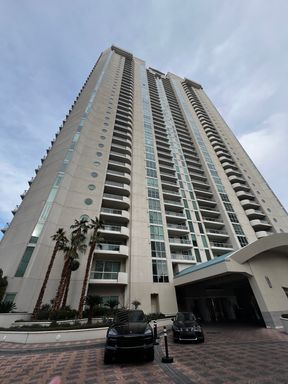Turnberry Place - 2 Bedroom 2 Bath Condo – photo 1